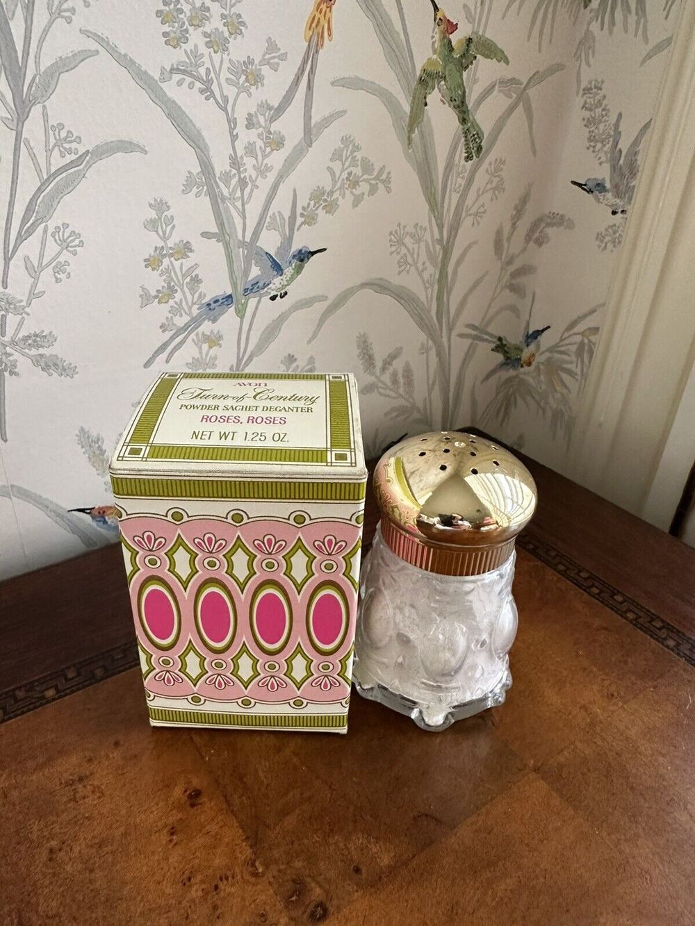 Avon Turn Of Century Charisma Powder Sachet Decanter